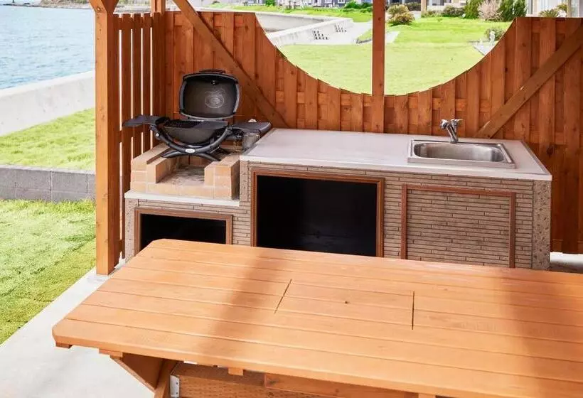 Majatalo &sun Hung Five