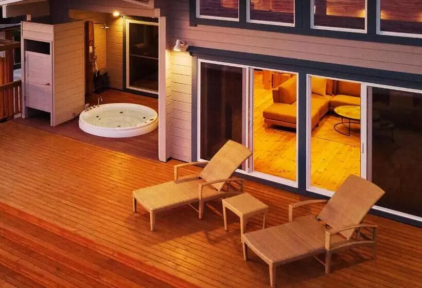 Majatalo &sun Hung Five