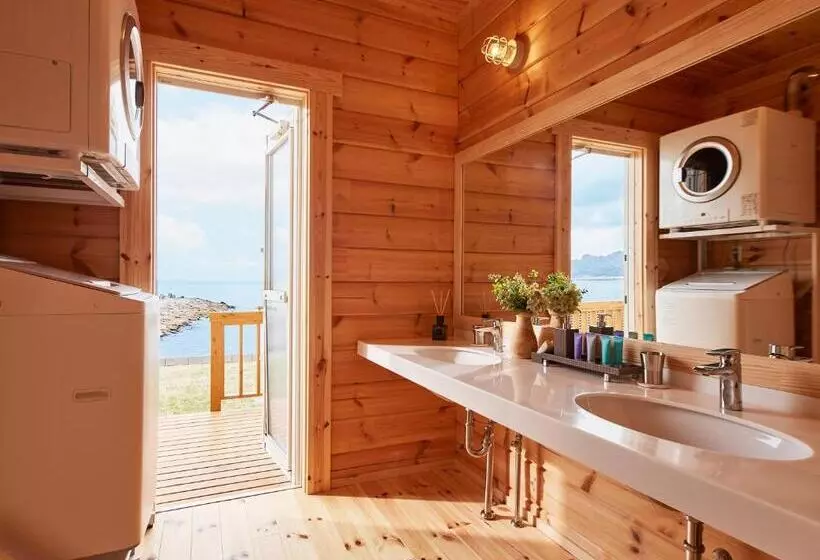 Majatalo &sun Hung Five