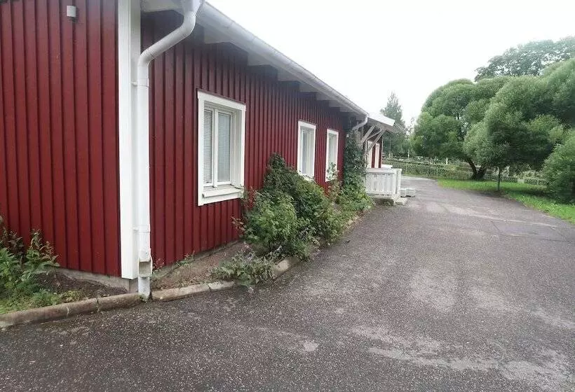 Skrå Hostel   Bed & Business