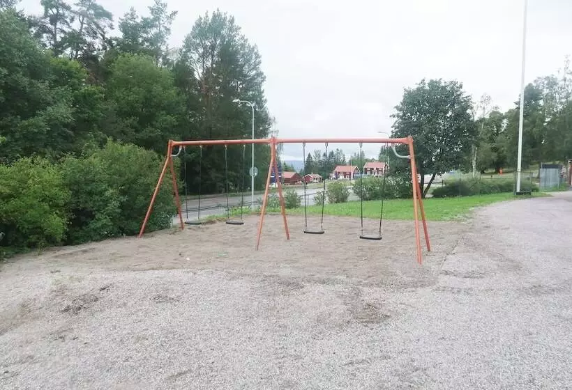 Skrå Hostel   Bed & Business