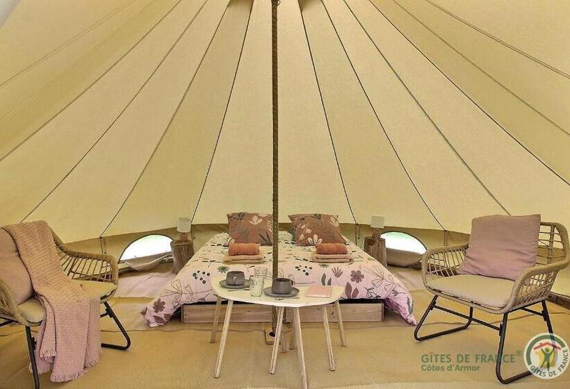 Bed and Breakfast La Tente De Kergomar