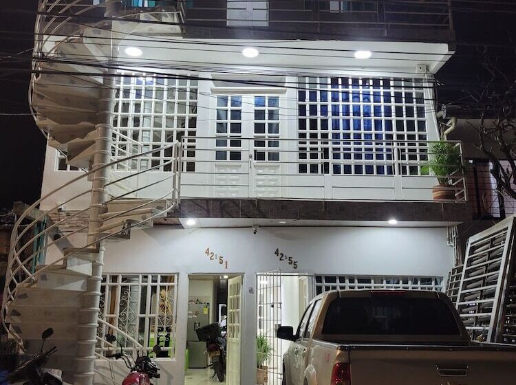 هتل Apartaestudios El Descanso