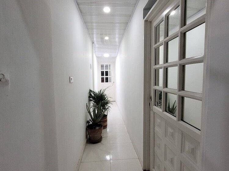 هتل Apartaestudios El Descanso