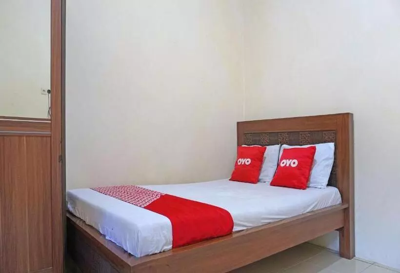 Hotelli Oyo 91762 Green Home Stay Syariah