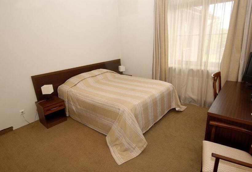 هتل Prie žeimenos