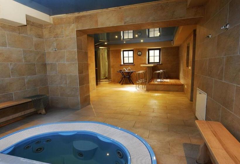 هتل Prie žeimenos