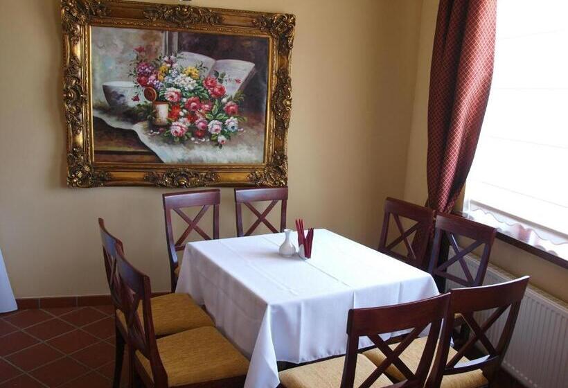 هتل Prie žeimenos