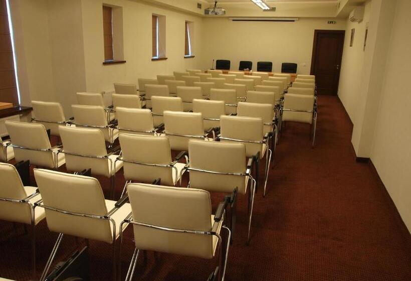 هتل Prie žeimenos