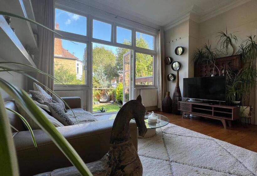 פנסיון Londonhomegardens