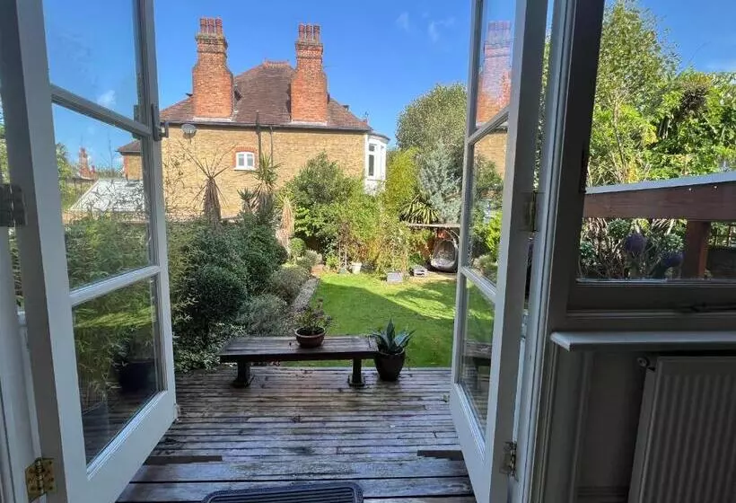 ペンション Londonhomegardens