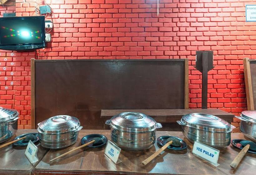 Resort Treebo Rock Valley