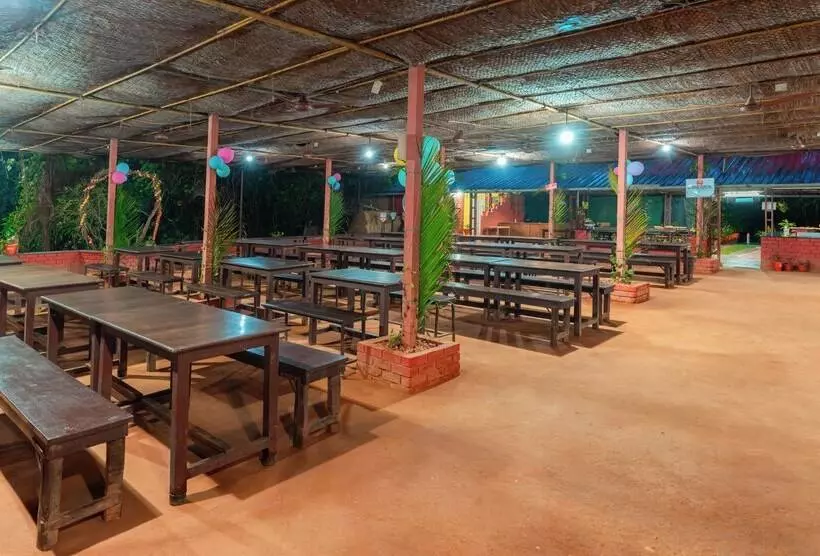 リゾートホテル Treebo Rock Valley