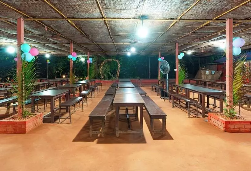 リゾートホテル Treebo Rock Valley