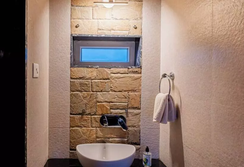 リゾートホテル Treebo Rock Valley