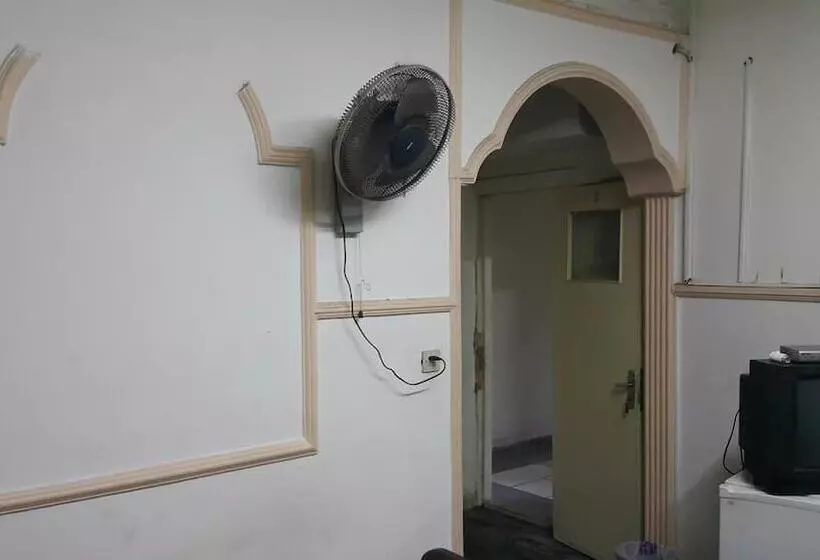 Al Adel Hostel