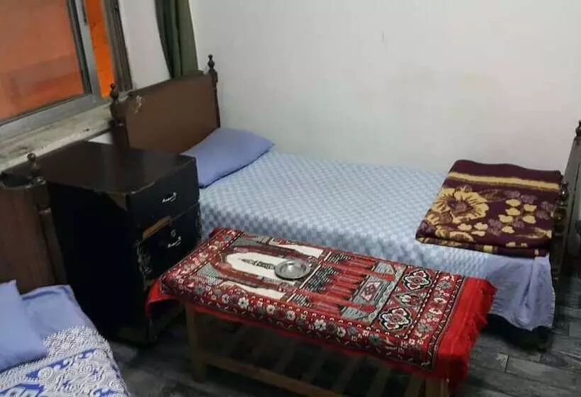 Al Adel Hostel
