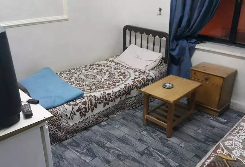 Al Adel Hostel