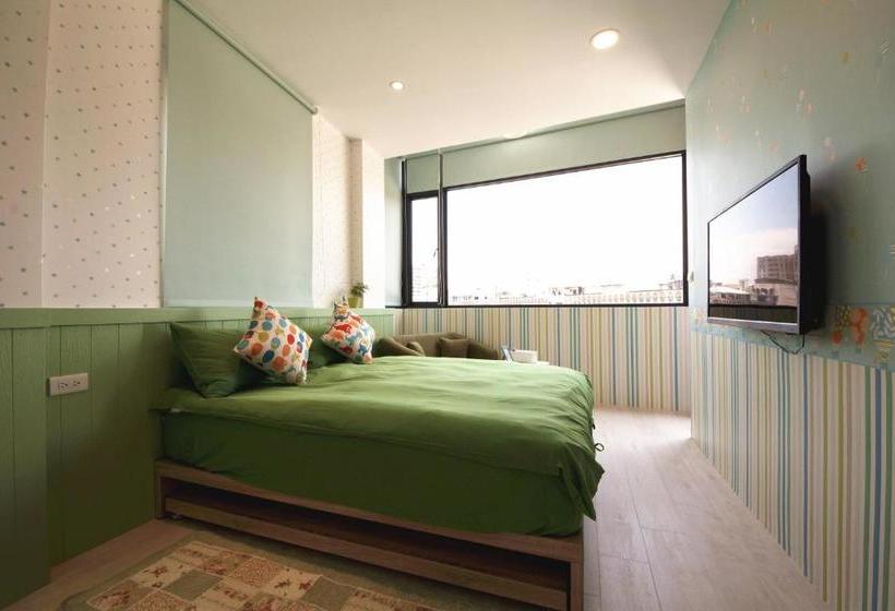 הוסטל 宜蘭羅東迷彩民宿 大吉迷彩