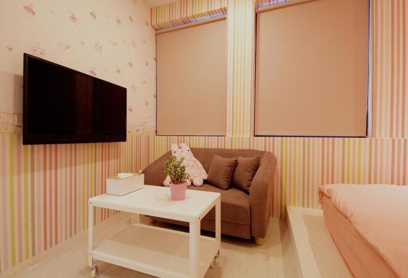 הוסטל 宜蘭羅東迷彩民宿 大吉迷彩