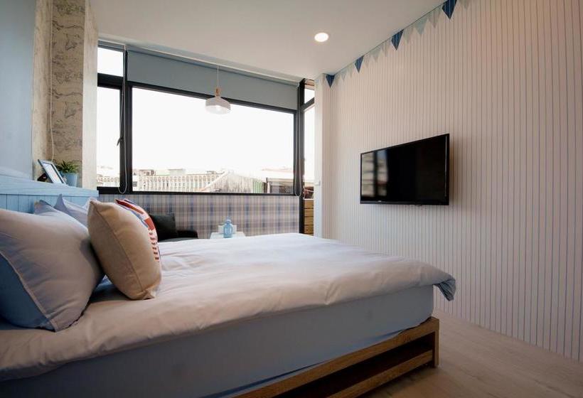 הוסטל 宜蘭羅東迷彩民宿 大吉迷彩