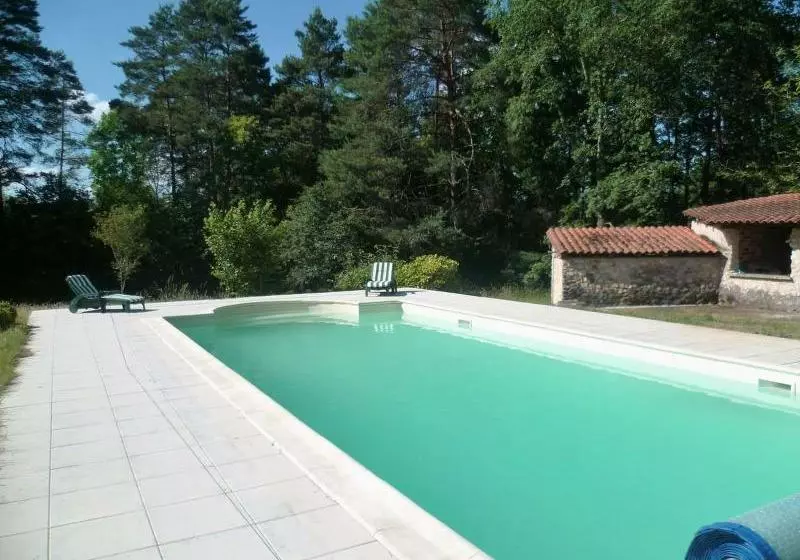Aamiaismajoitus (B&B) Chambres D Hôtes Le Vignaud