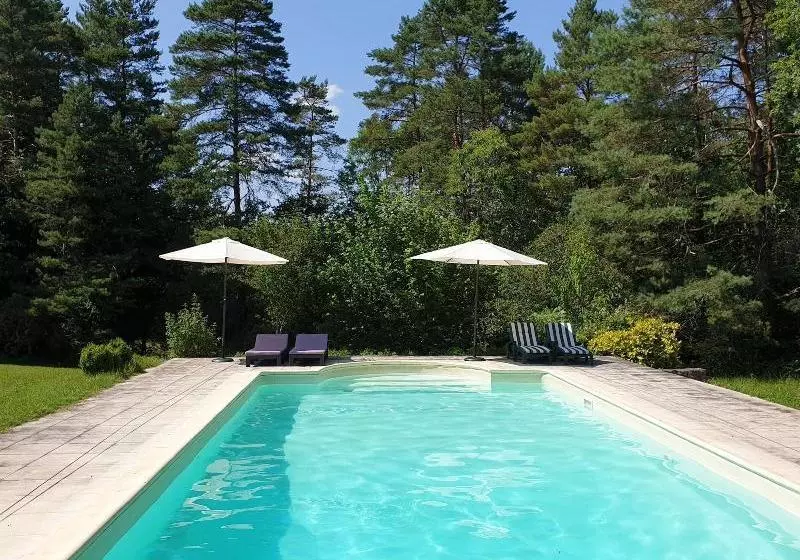 Aamiaismajoitus (B&B) Chambres D Hôtes Le Vignaud