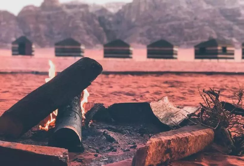 تختخواب و صبحانه Desert Bird Camp