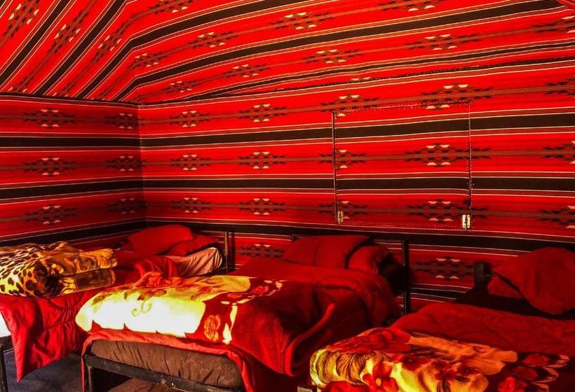 تختخواب و صبحانه Desert Bird Camp