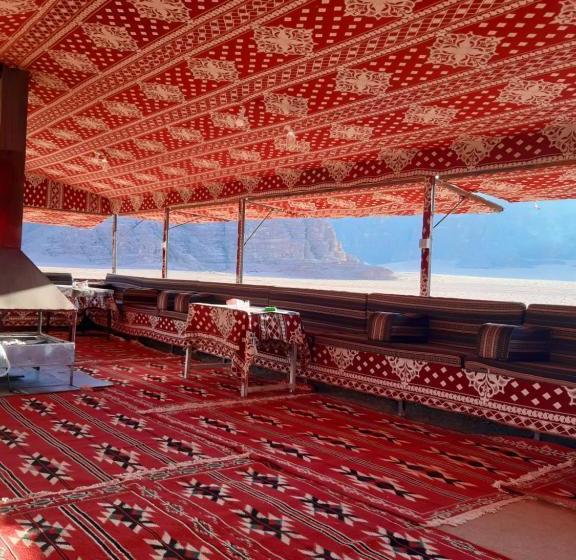 تختخواب و صبحانه Desert Bird Camp