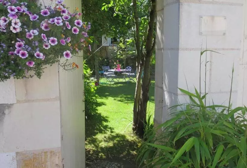 تختخواب و صبحانه La Fenice Beauval