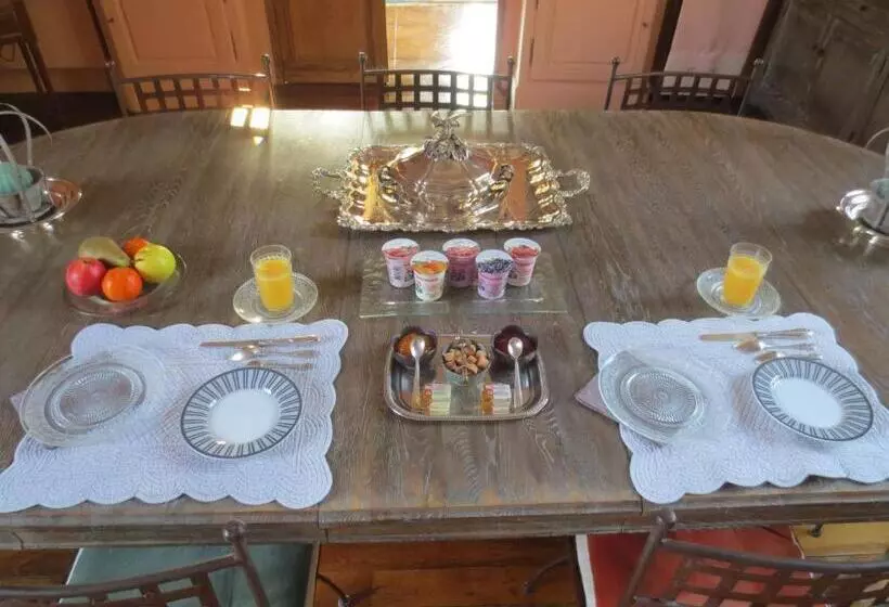 تختخواب و صبحانه La Fenice Beauval