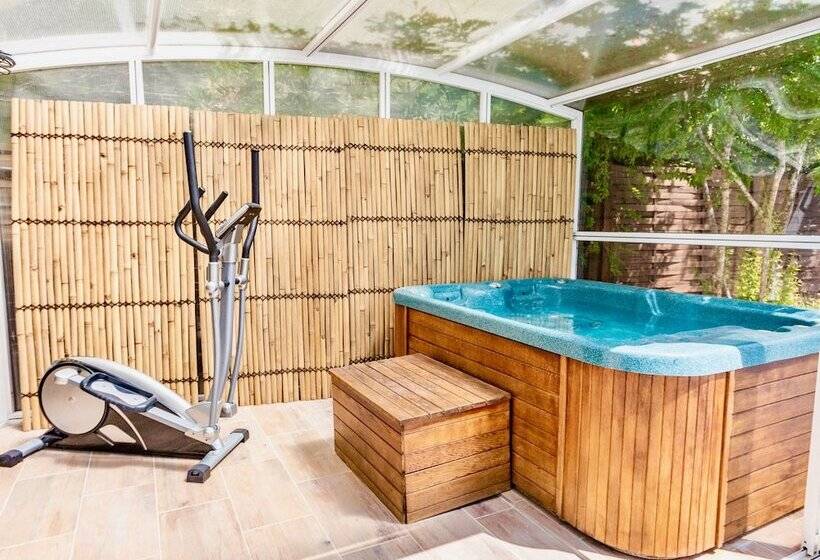 مبيت وإفطار La Villa Tosca