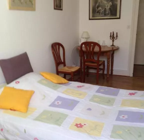 Aamiaismajoitus (B&B) L'arche Des Chapeliers