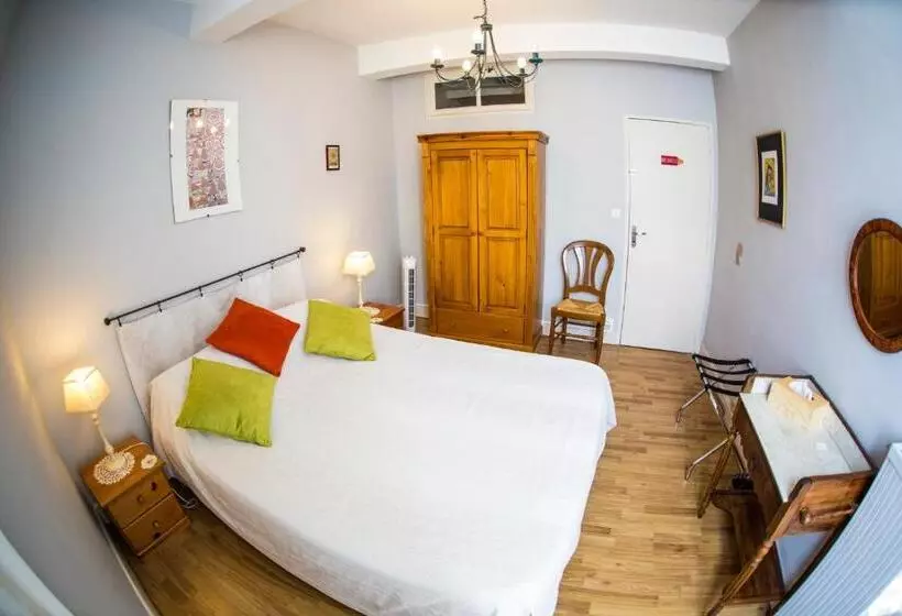 Aamiaismajoitus (B&B) L'arche Des Chapeliers
