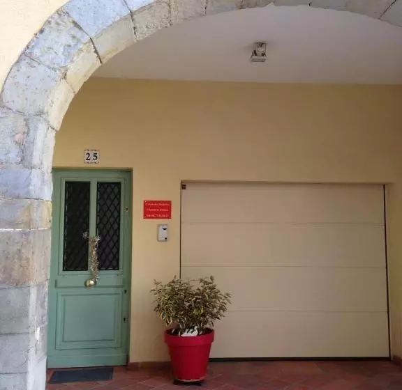 Aamiaismajoitus (B&B) L'arche Des Chapeliers