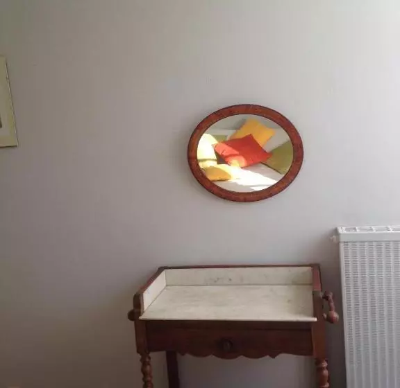 Aamiaismajoitus (B&B) L'arche Des Chapeliers