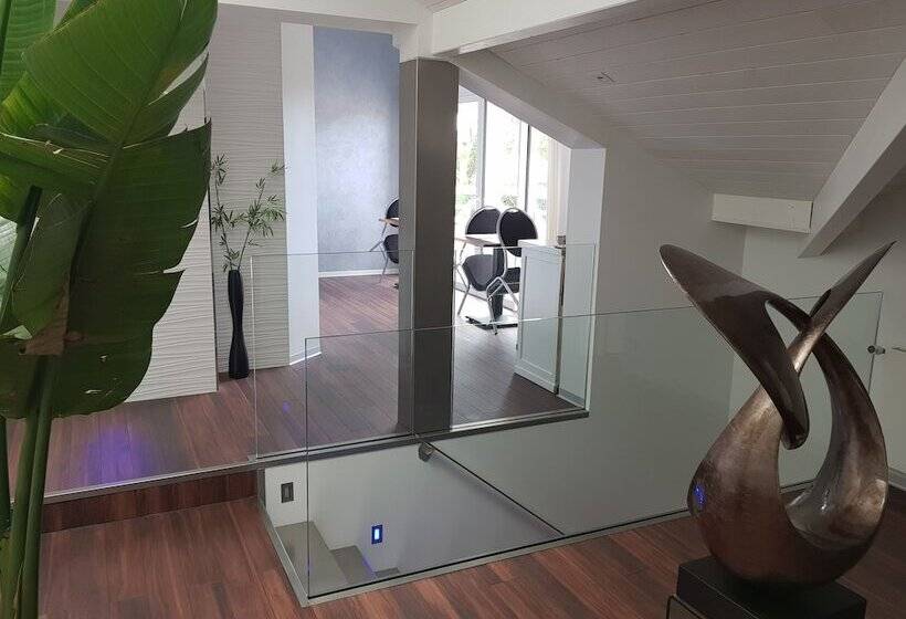 تختخواب و صبحانه Villa Bora Bora