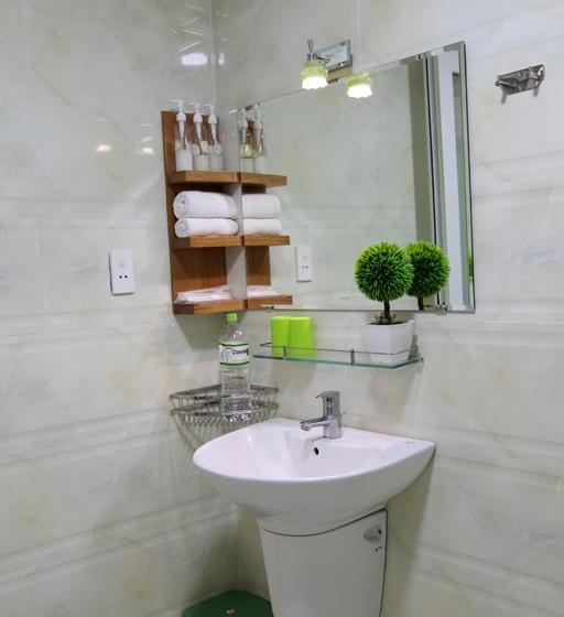 Coco Beach Hostel & Apartment