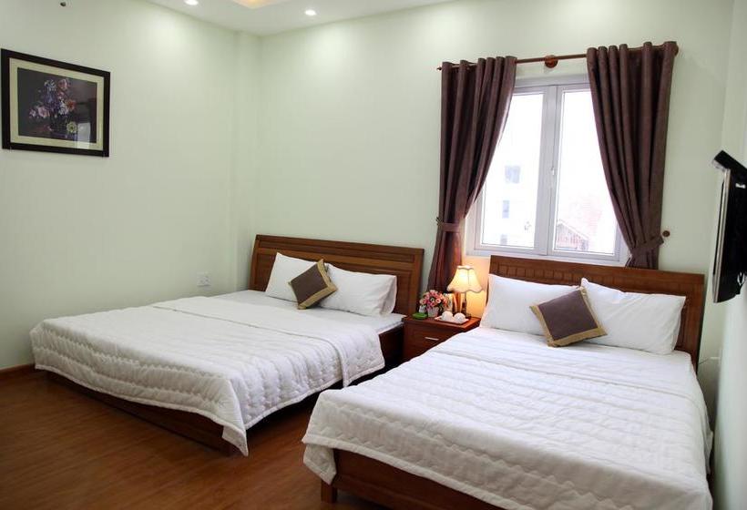 Coco Beach Hostel & Apartment