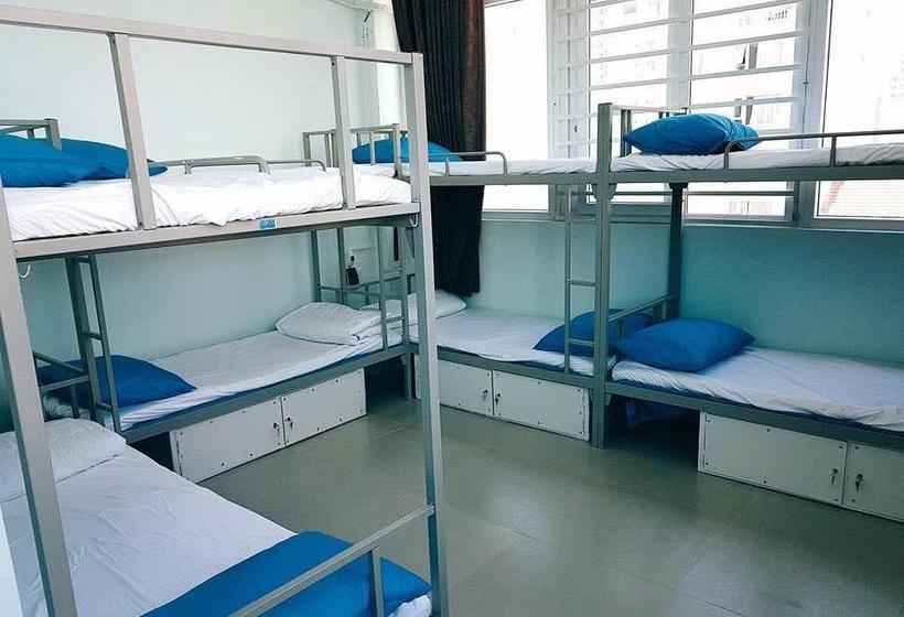 Coco Beach Hostel & Apartment