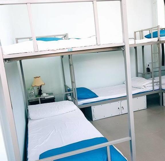 Coco Beach Hostel & Apartment