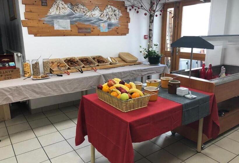 هتل Auberge D+ Valloire Galibier