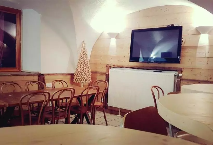 هتل Auberge D+ Valloire Galibier
