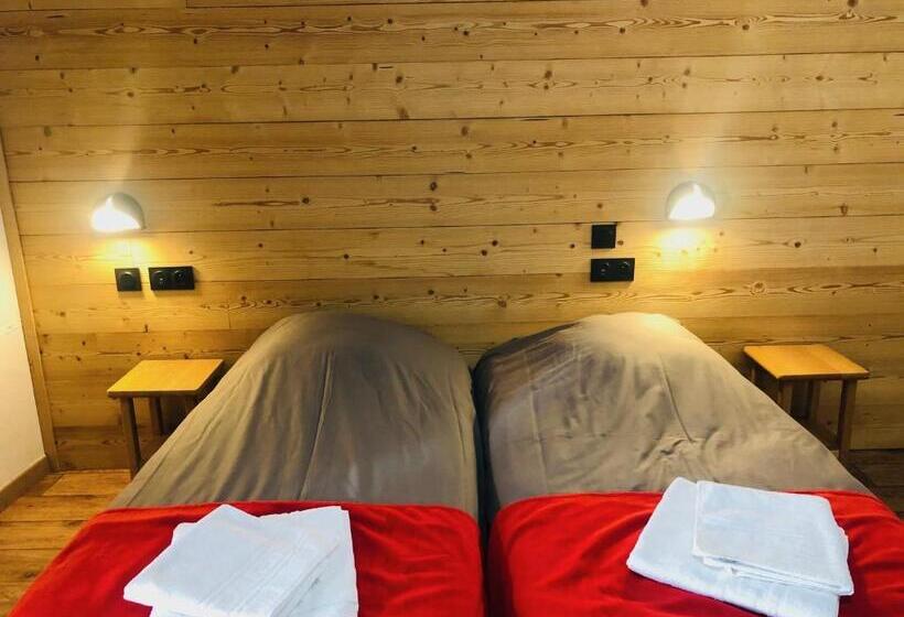 هتل Auberge D+ Valloire Galibier