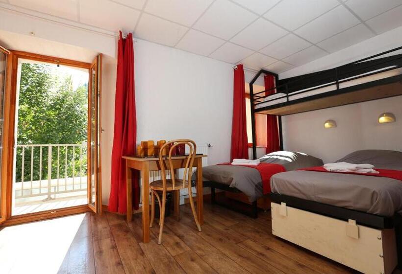 هتل Auberge D+ Valloire Galibier