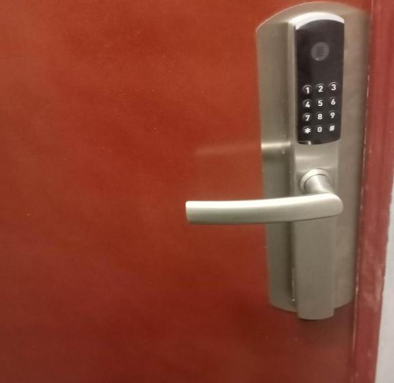 هتل Le Clémenceau Hôtel Et Appart Hôtel & Restaurant Gare Sncf Centre Ville