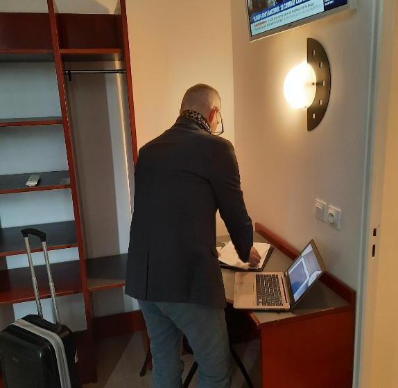 هتل Le Clémenceau Hôtel Et Appart Hôtel & Restaurant Gare Sncf Centre Ville