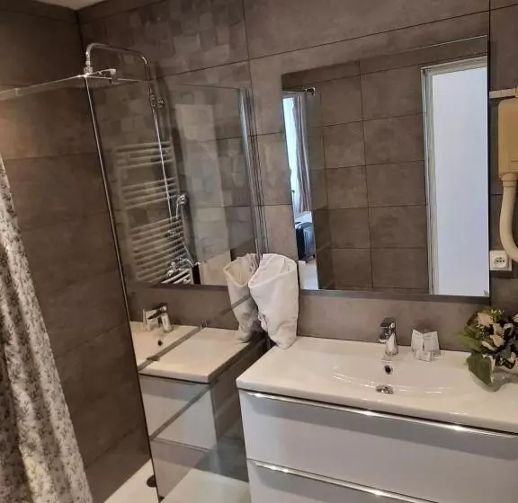 ホテル Le Clémenceau Hôtel Et Appart Hôtel & Restaurant Gare Sncf Centre Ville