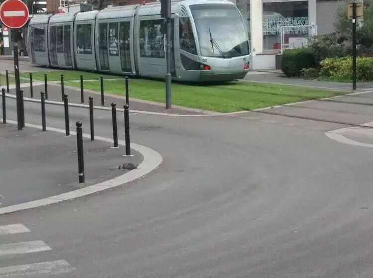 ホテル Le Clémenceau Hôtel Et Appart Hôtel & Restaurant Gare Sncf Centre Ville